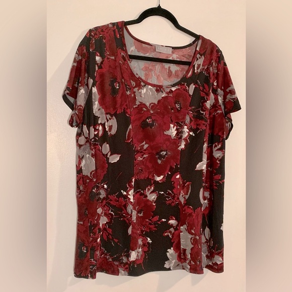 127 LAURA PLUS floral stretch top - Picture 1 of 5